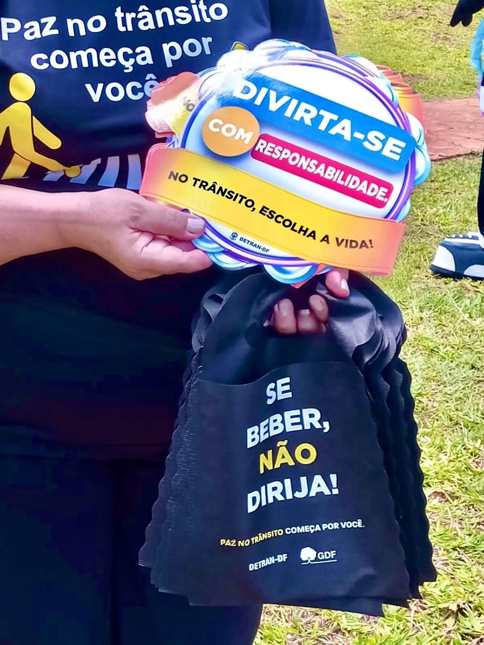 Detran-DF também atua firme para conscientizar sobre a importância de dirigir com responsabilidade